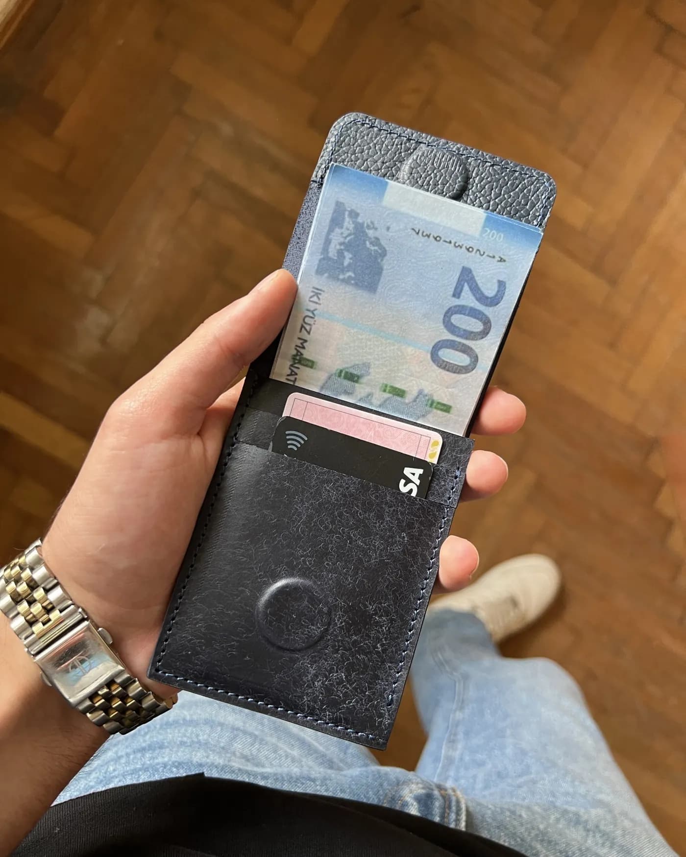 Lentli kart qabı — Qara